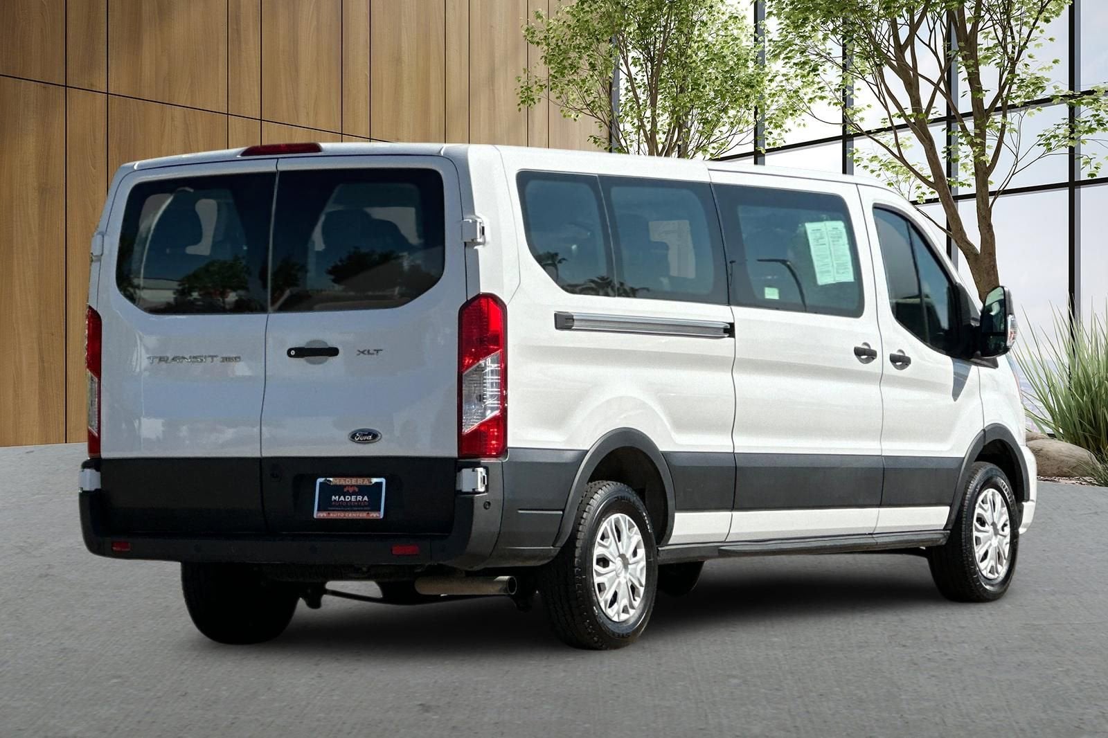 2022 Ford Transit Passenger Wagon XL