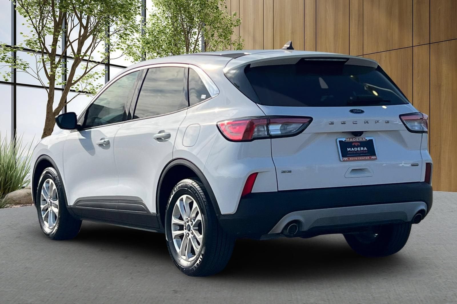 2022 Ford Escape SE Hybrid
