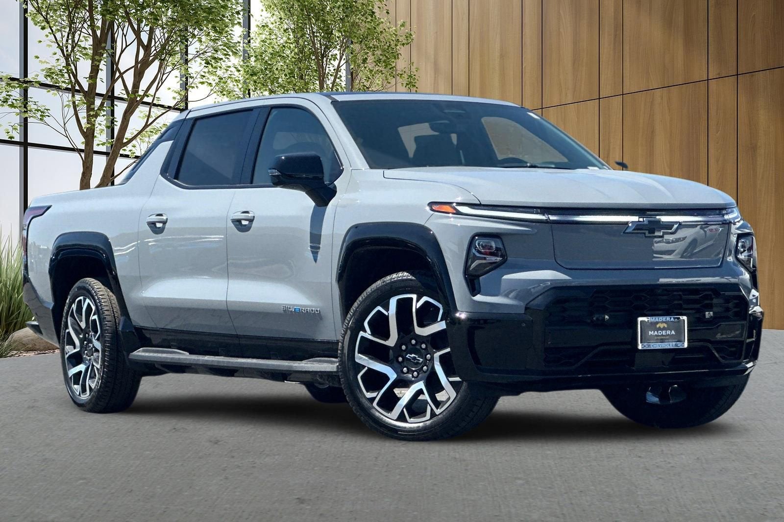 2025 Chevrolet Silverado EV RST - Extended Range