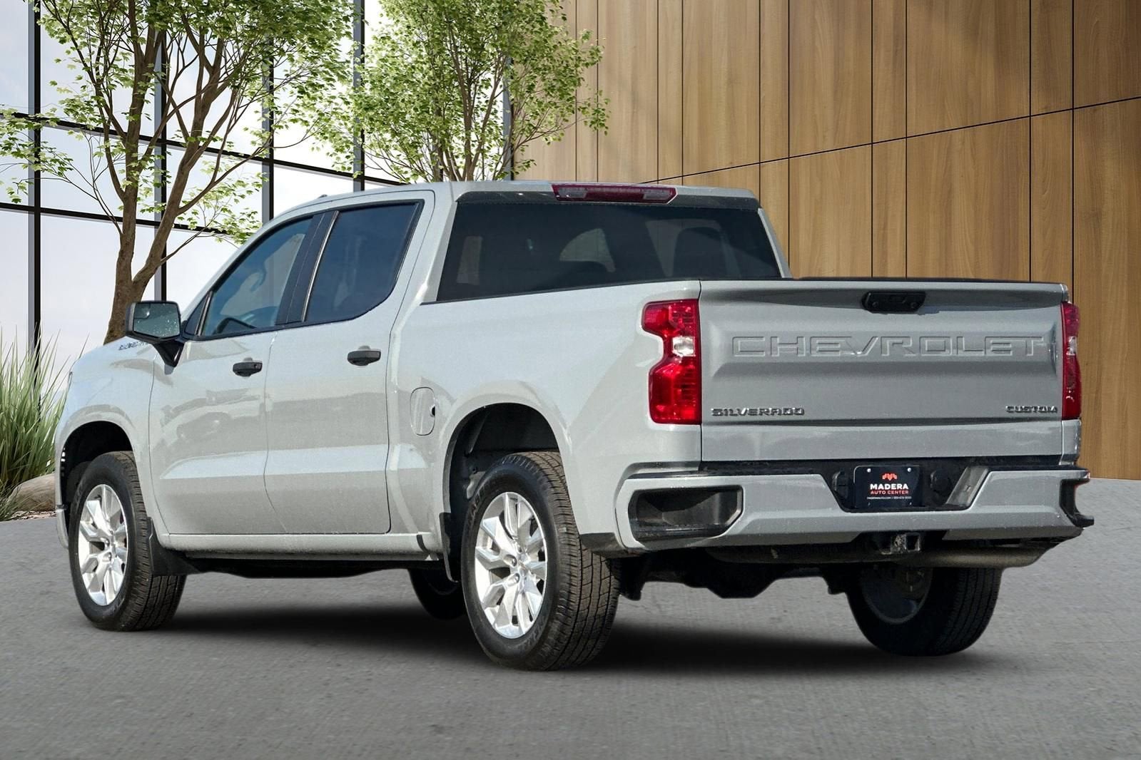 2025 Chevrolet Silverado 1500 Custom