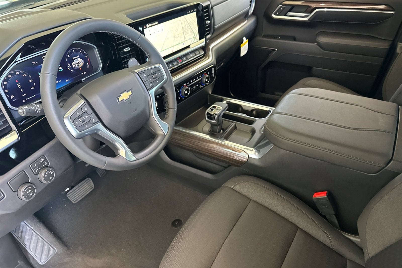 2026 Chevrolet Silverado 1500 LT - Photo 10