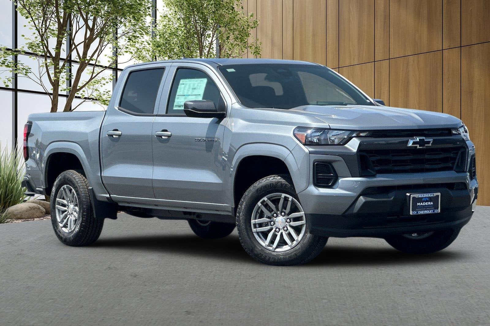 2025 Chevrolet Colorado WT/LT
