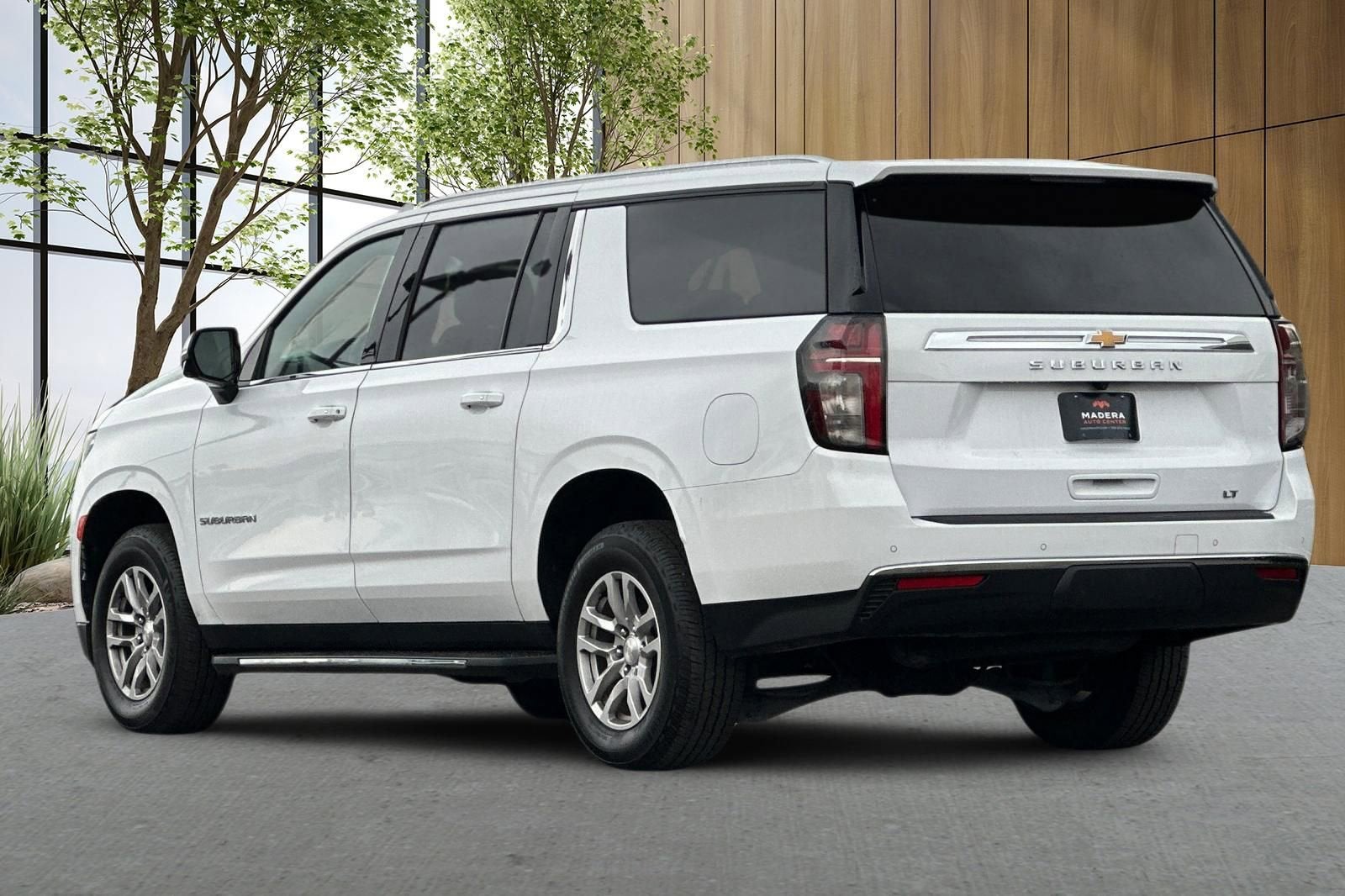 2022 Chevrolet Suburban LT