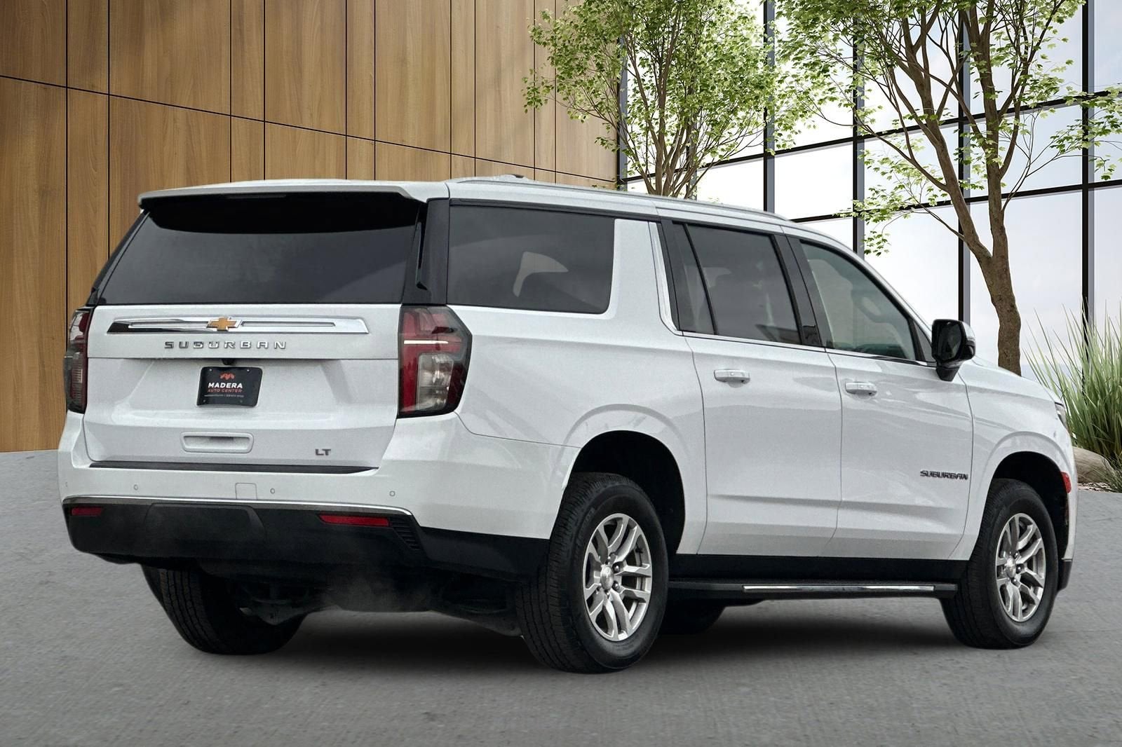 2022 Chevrolet Suburban LT