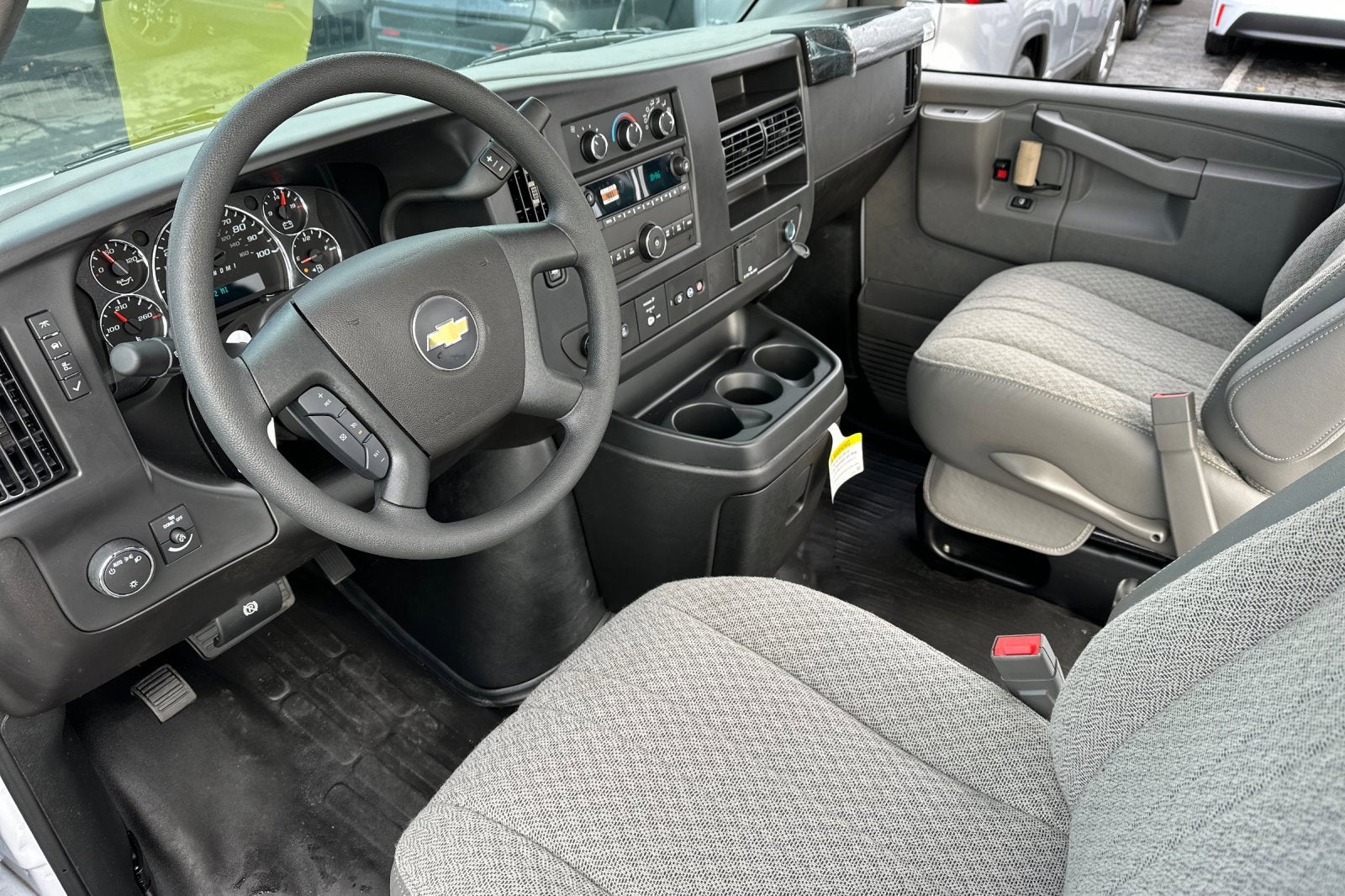 2025 Chevrolet Express Cutaway 4500 2WT