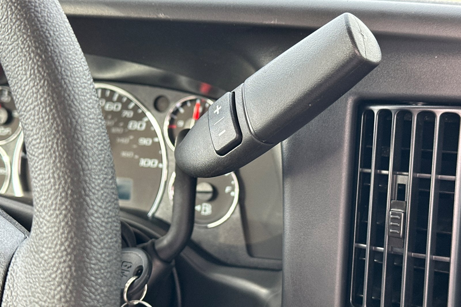 2025 Chevrolet Express Cutaway 4500 2WT