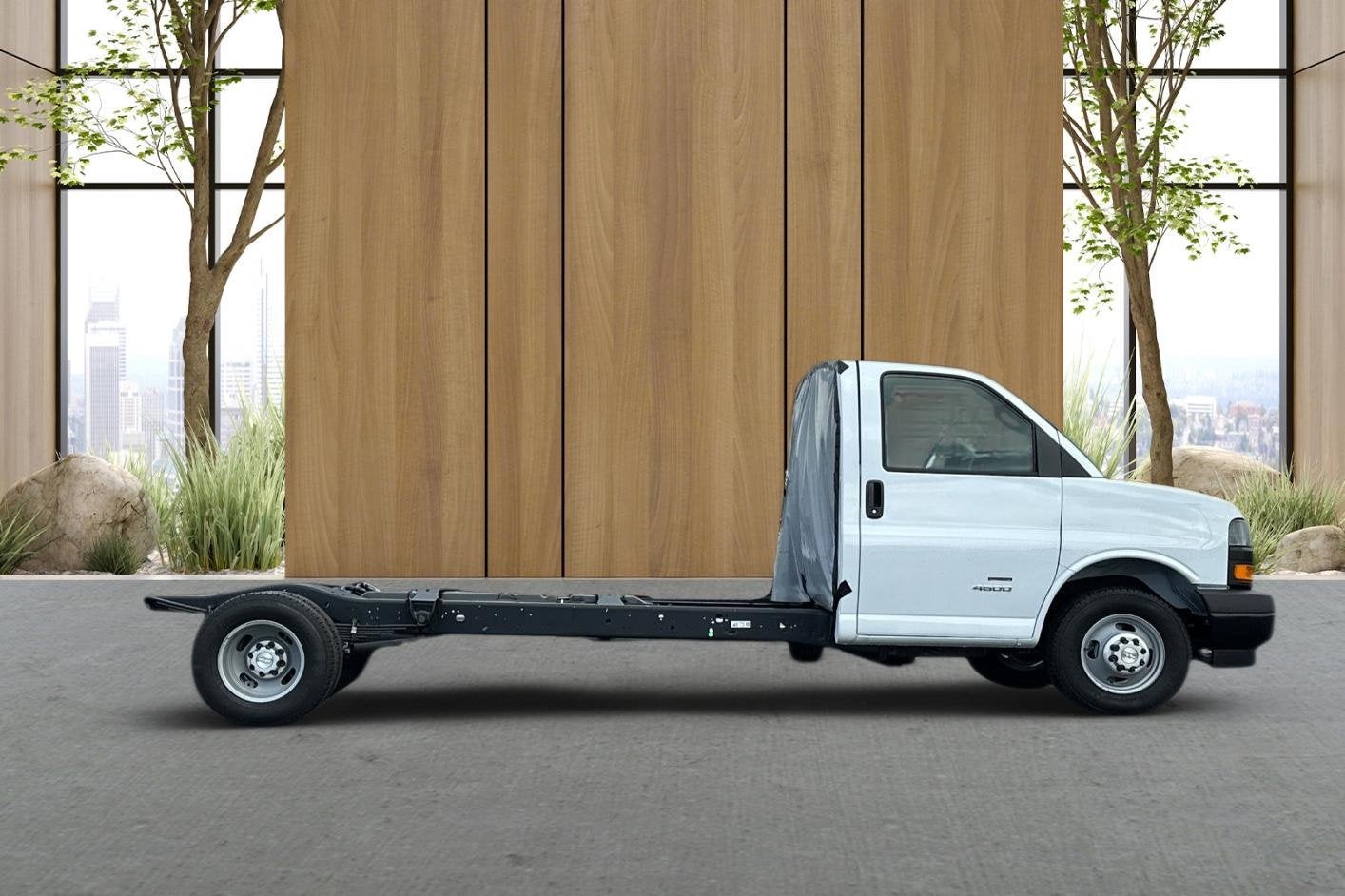 2025 Chevrolet Express Cutaway 4500 2WT