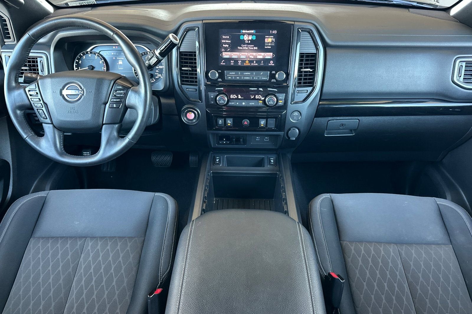 2023 Nissan Titan SV