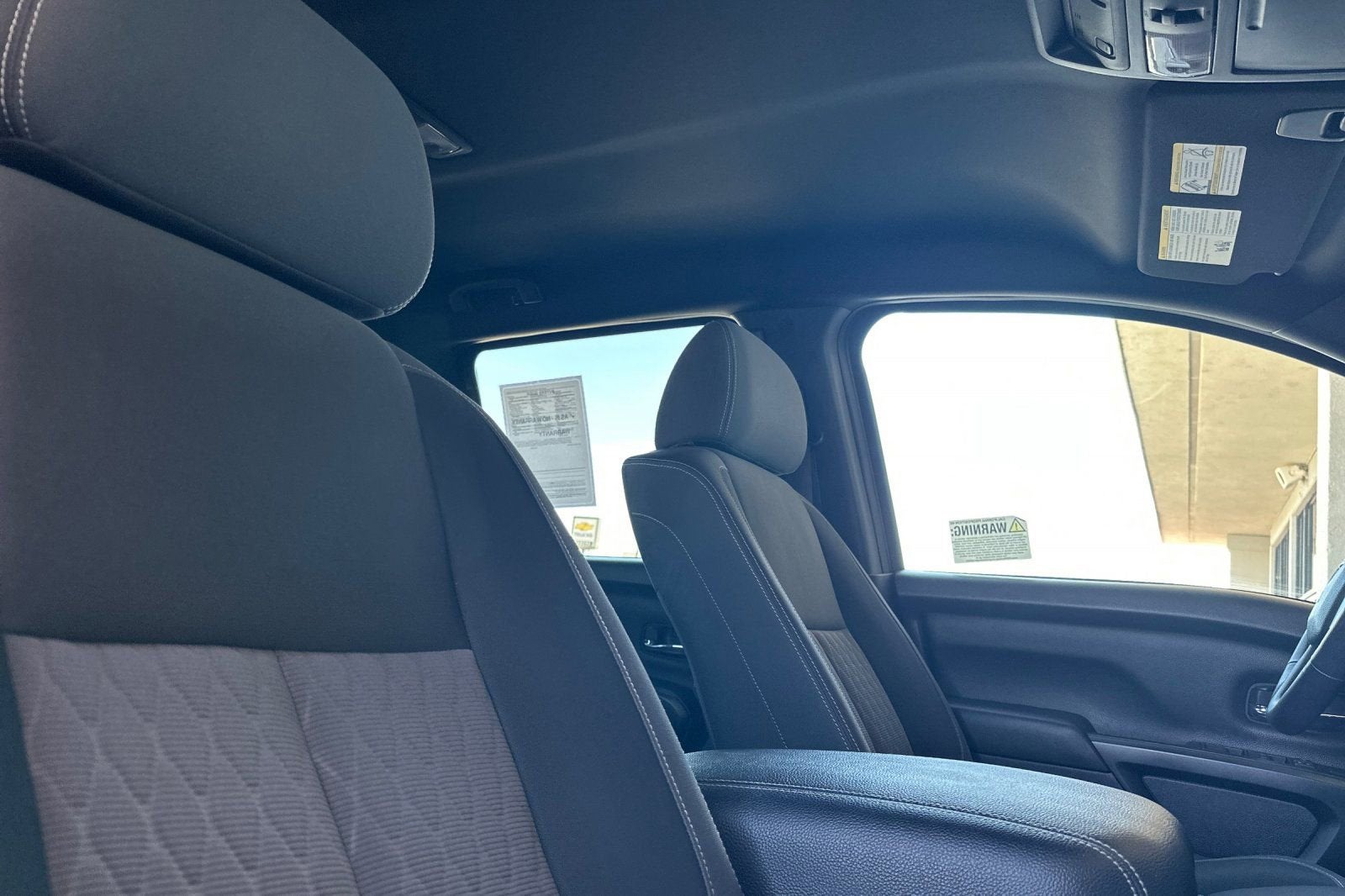 2023 Nissan Titan SV