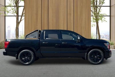 2023 Nissan Titan SV