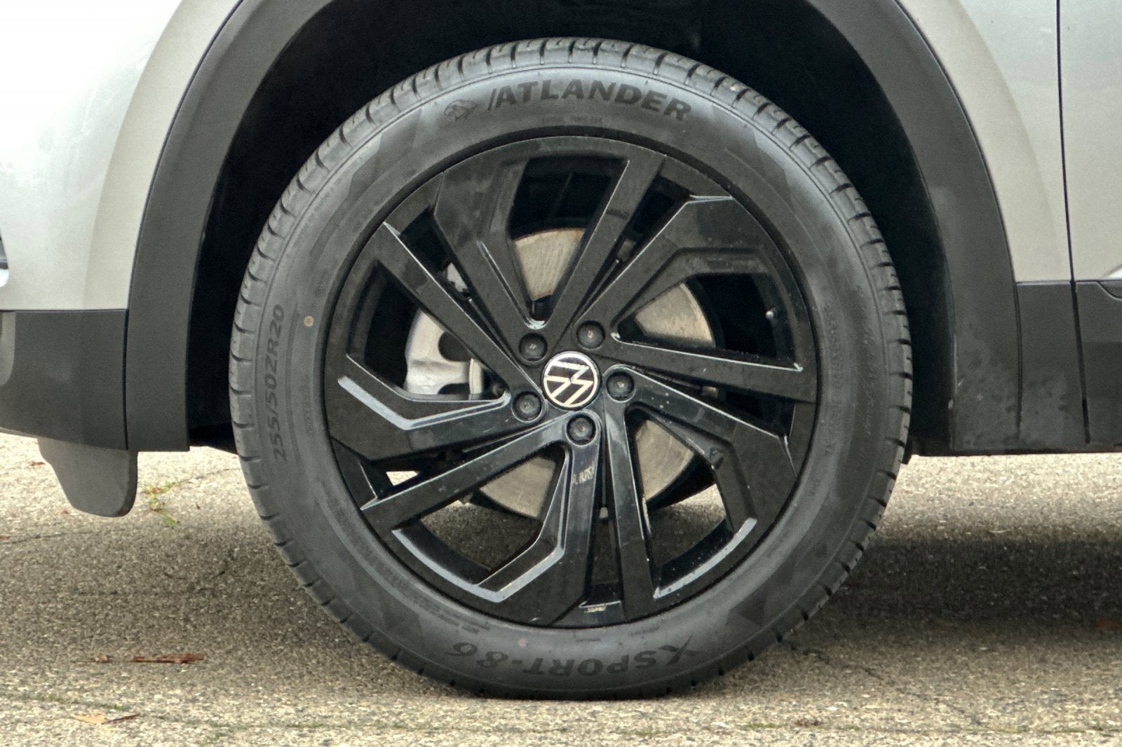 2022 Volkswagen Atlas 3.6L V6 SE w/Technology