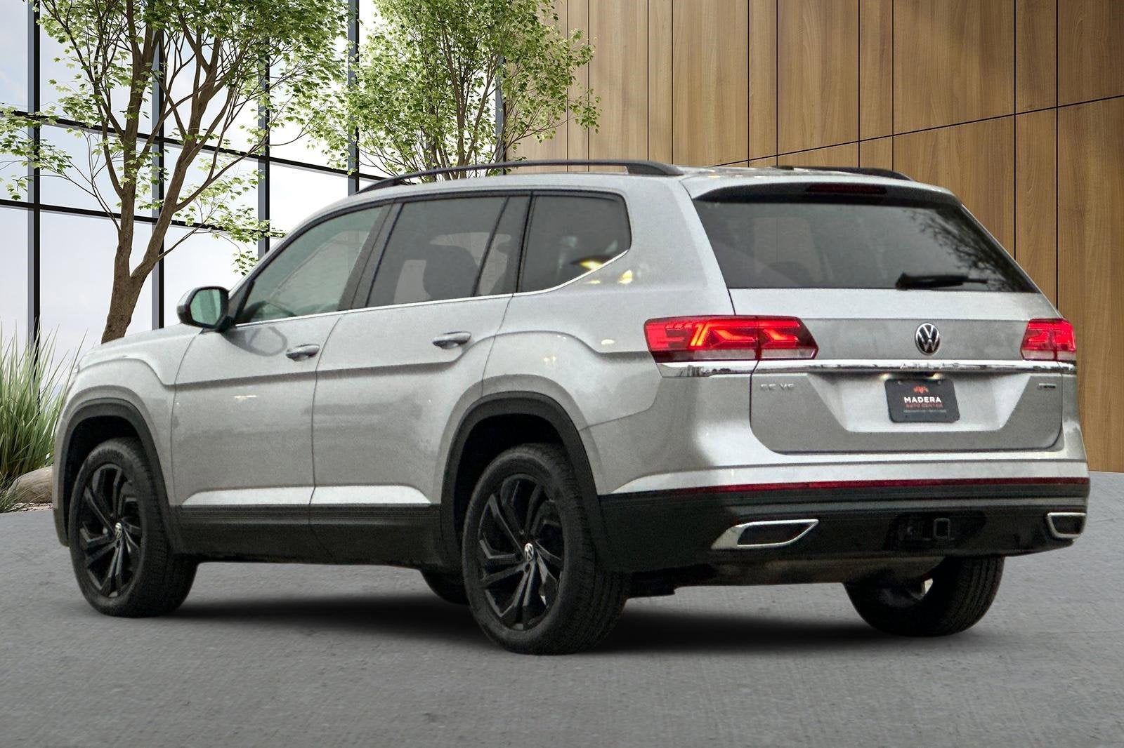 2022 Volkswagen Atlas 3.6L V6 SE w/Technology