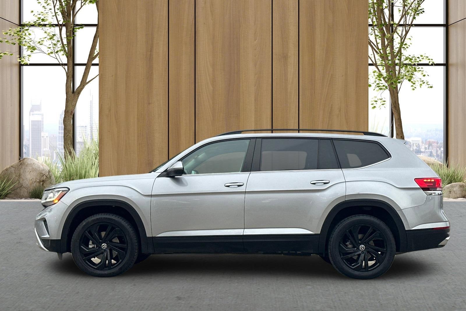 2022 Volkswagen Atlas 3.6L V6 SE w/Technology