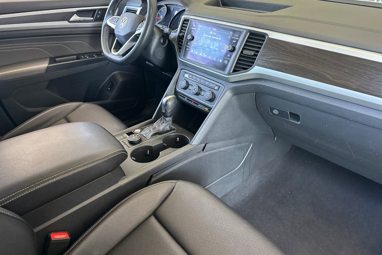 2021 Volkswagen Atlas 3.6L V6 SE w/Technology