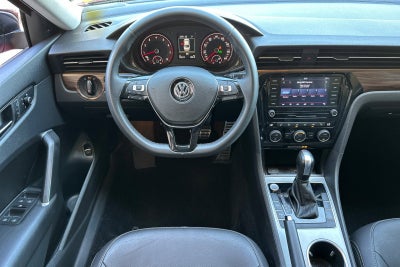 2022 Volkswagen Passat 2.0T Limited Edition