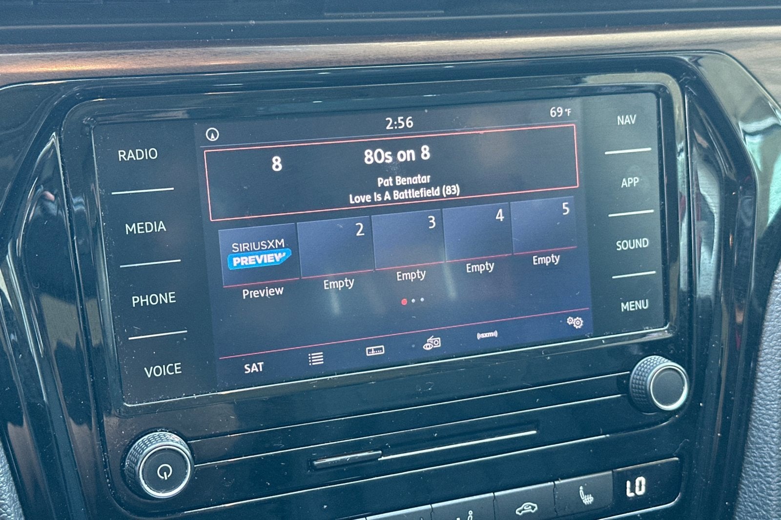 2022 Volkswagen Passat 2.0T Limited Edition