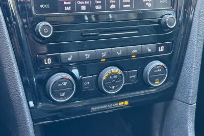 2022 Volkswagen Passat 2.0T Limited Edition
