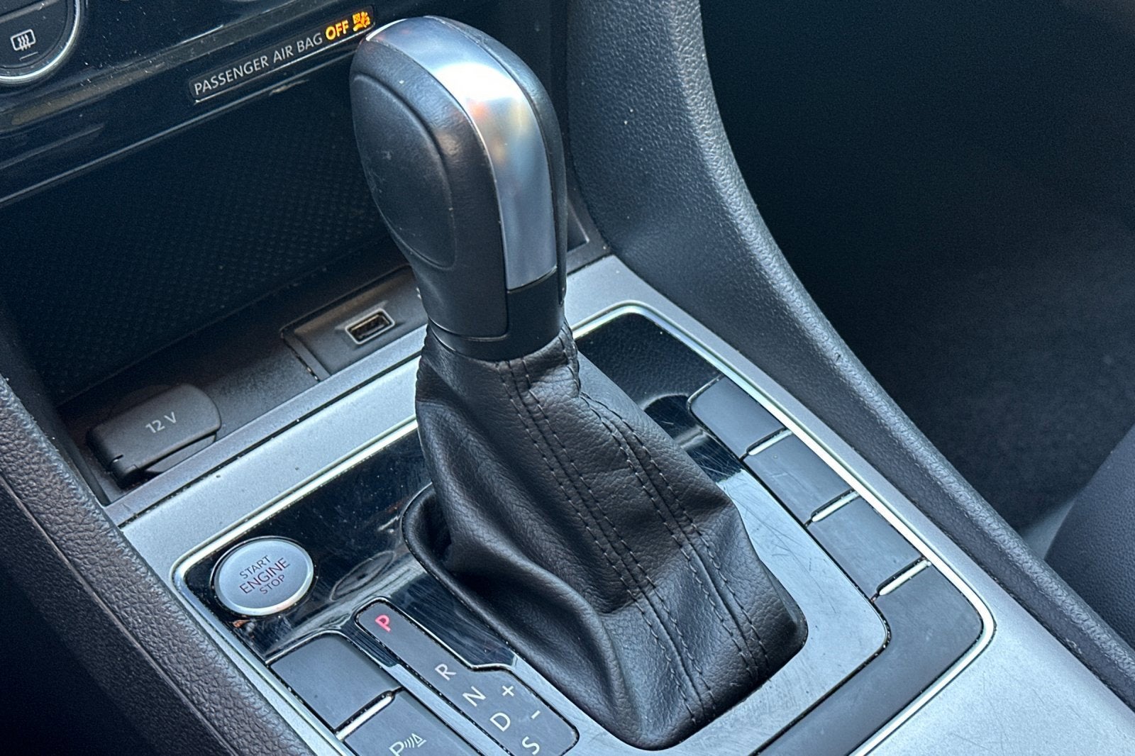 2022 Volkswagen Passat 2.0T Limited Edition