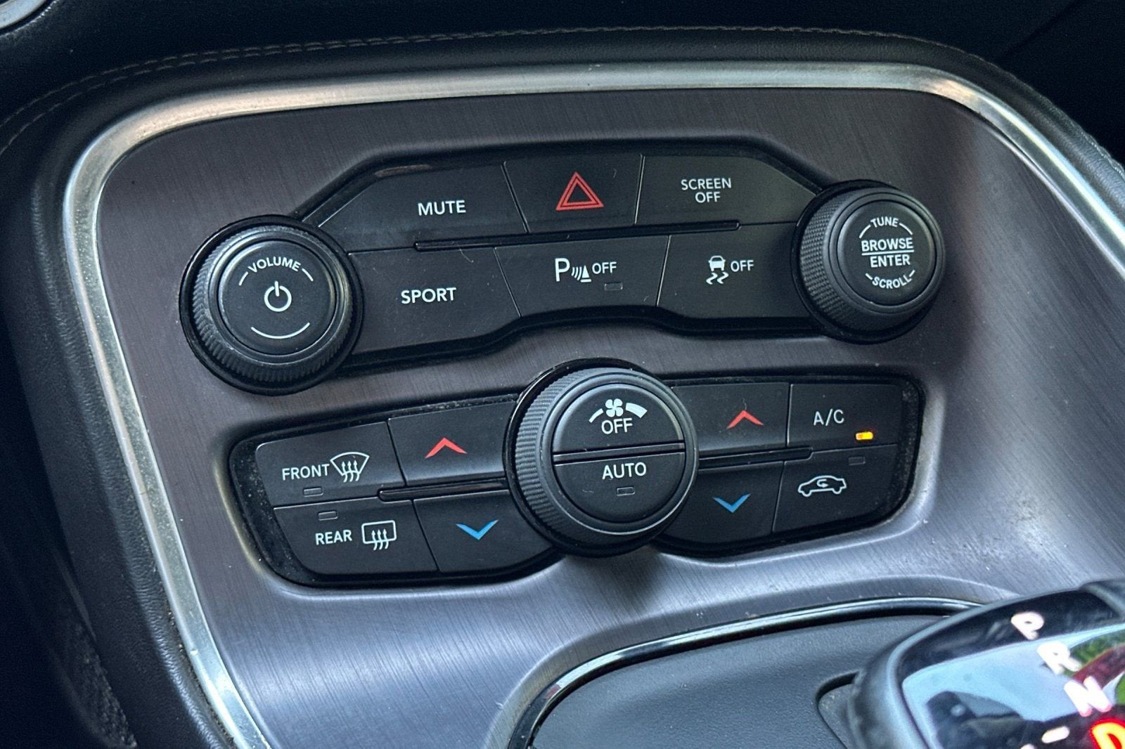 2018 Dodge Challenger SXT Plus