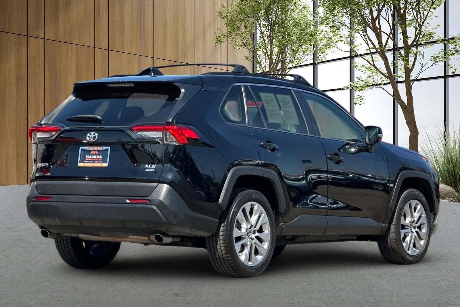 2020 Toyota RAV4 XLE Premium