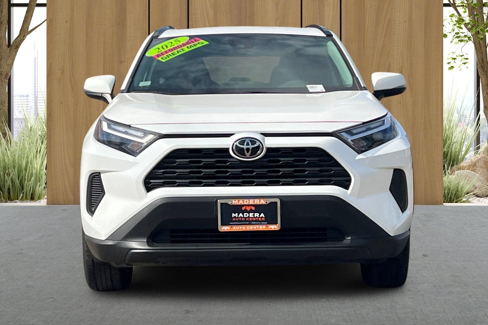 2025 Toyota RAV4 Hybrid XLE
