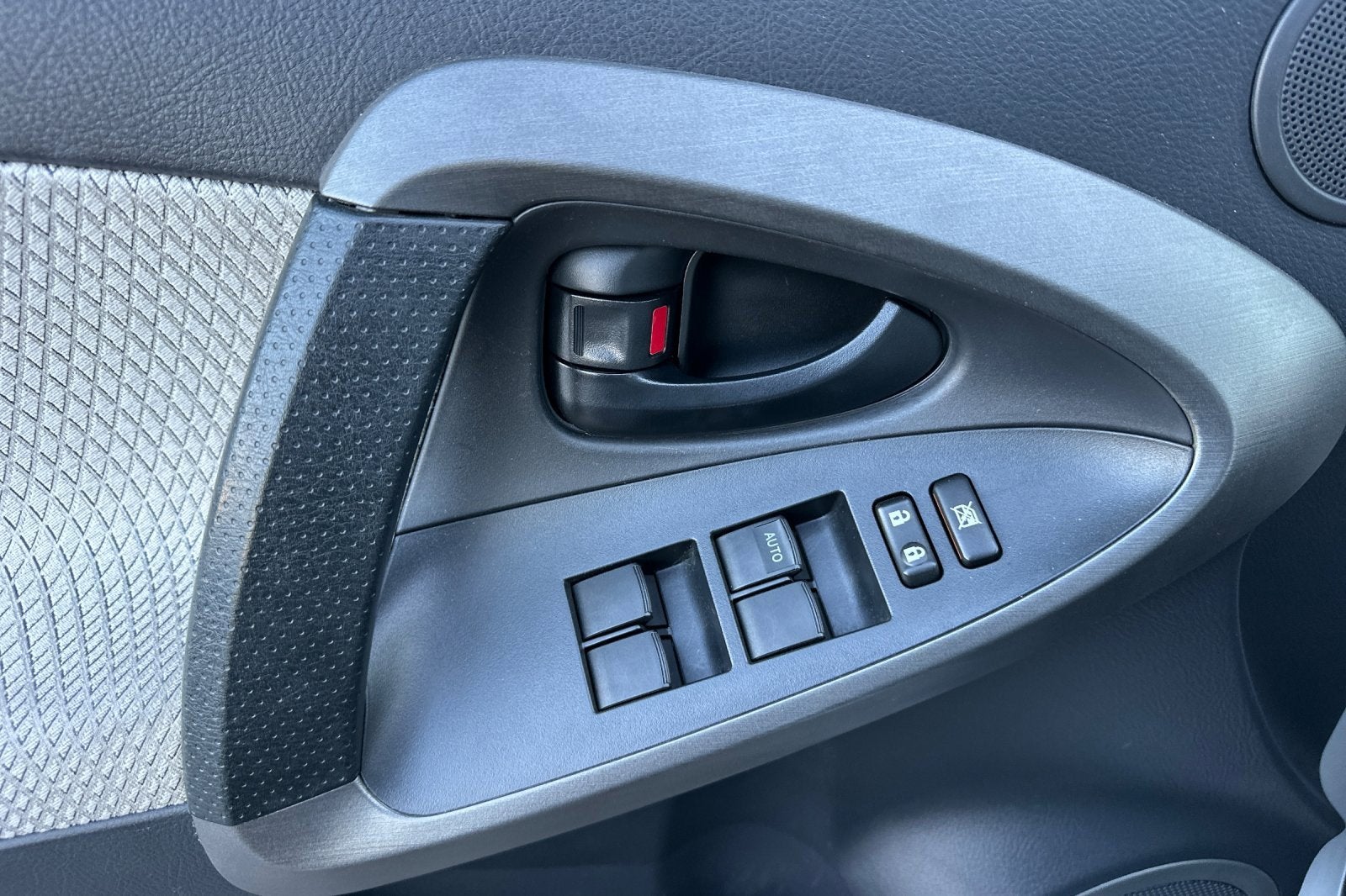 2012 Toyota RAV4 EV FWD 4dr