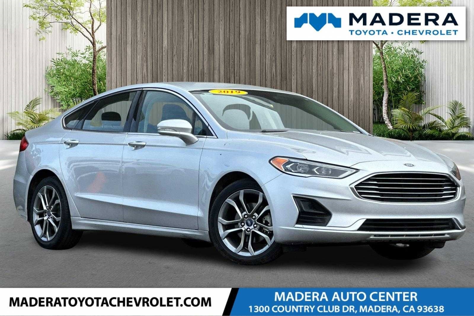 2019 Ford FUSION
