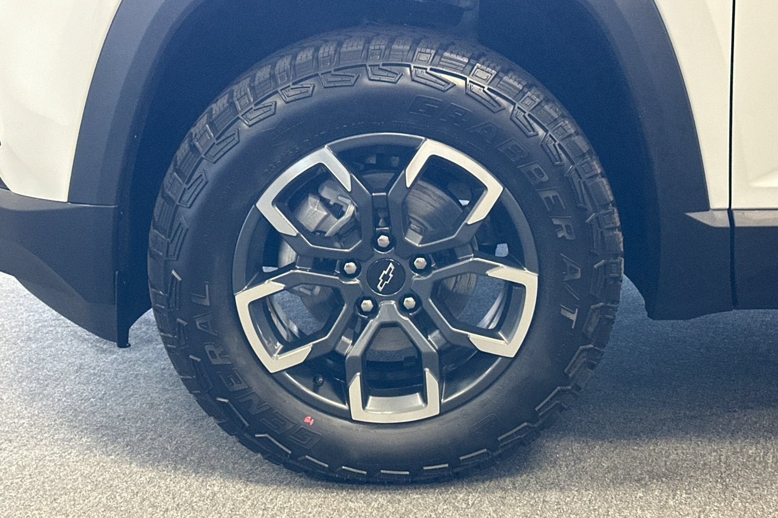 2027 Chevrolet Equinox FWD ACTIV