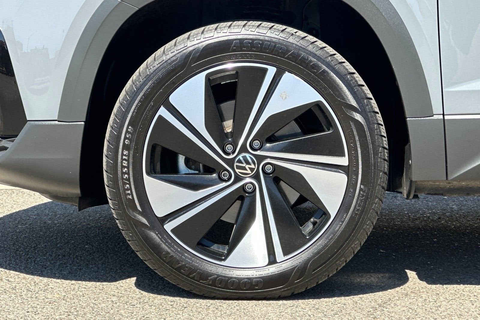 2024 Volkswagen Taos SE