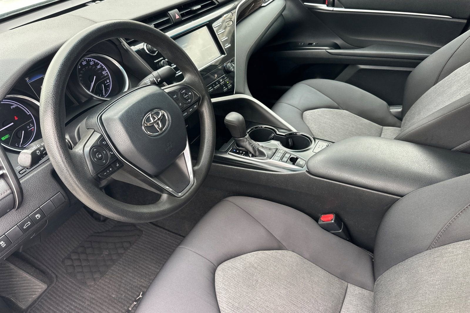 2018 Toyota Camry Hybrid LE