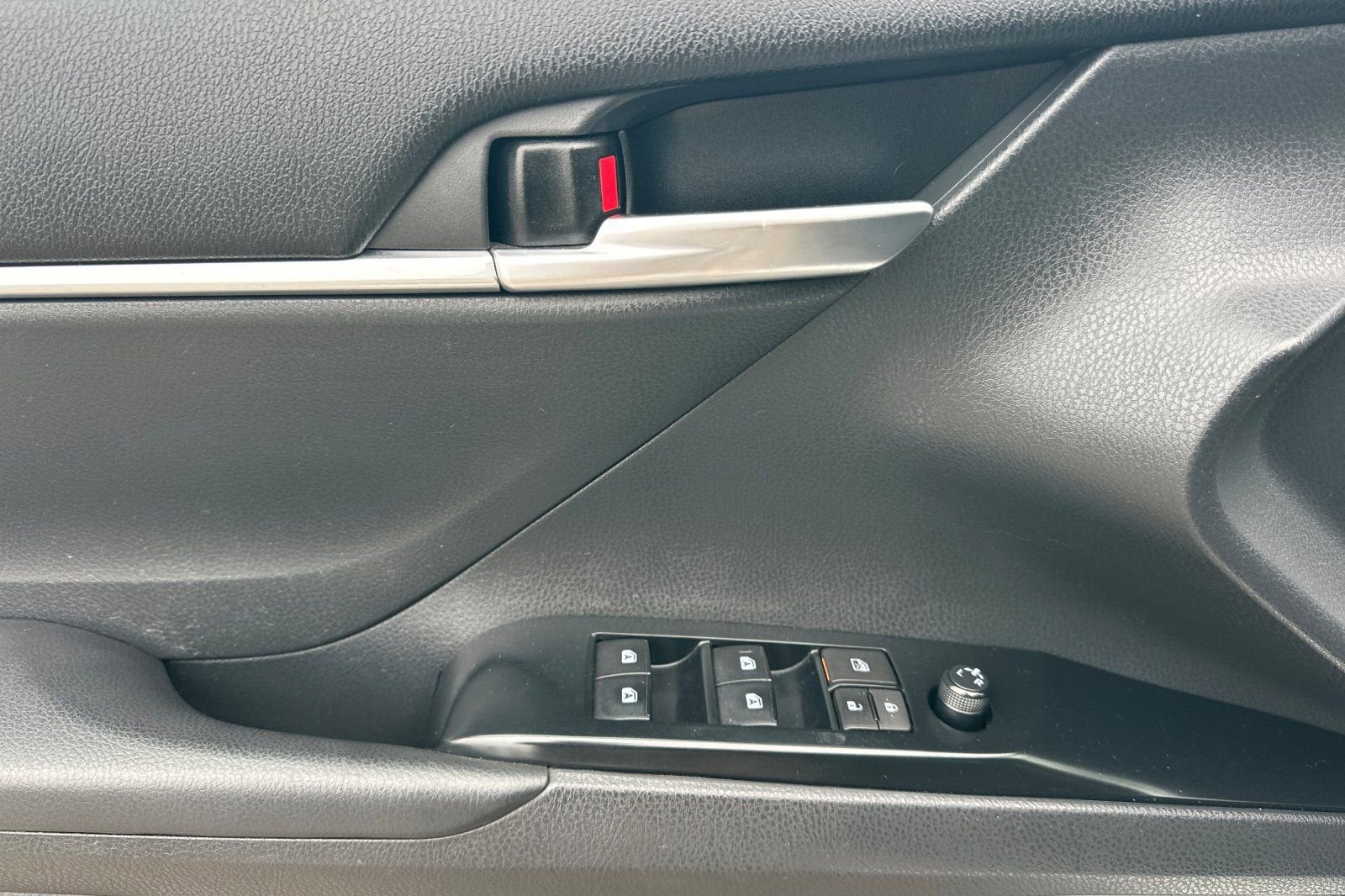 2018 Toyota Camry Hybrid LE