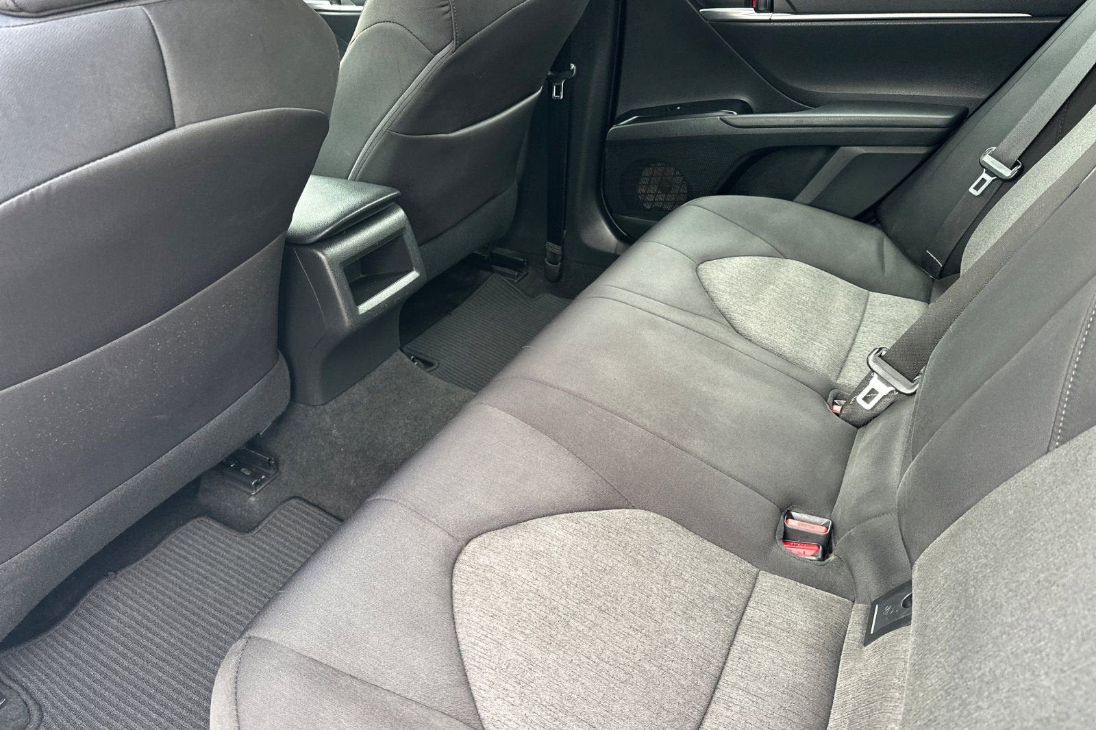 2018 Toyota Camry Hybrid LE