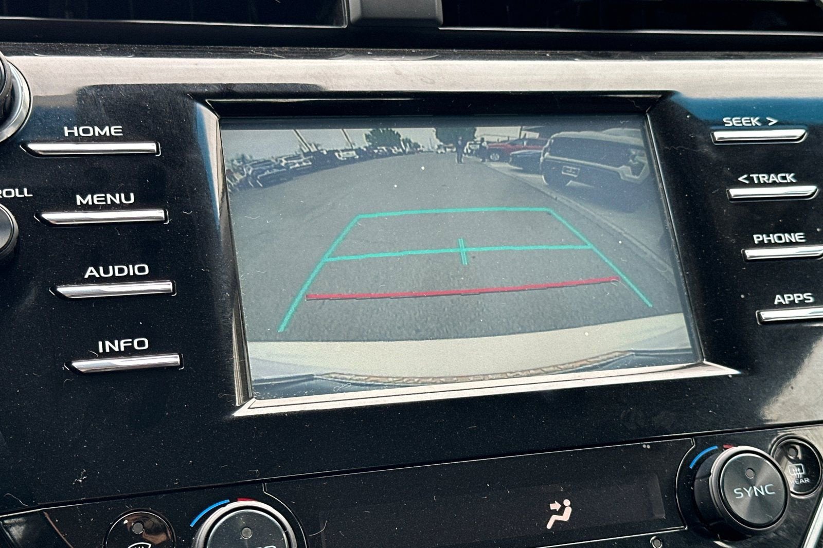 2018 Toyota Camry Hybrid LE