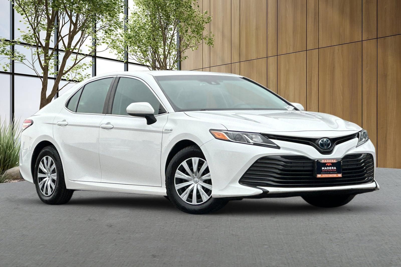 2018 Toyota Camry Hybrid LE