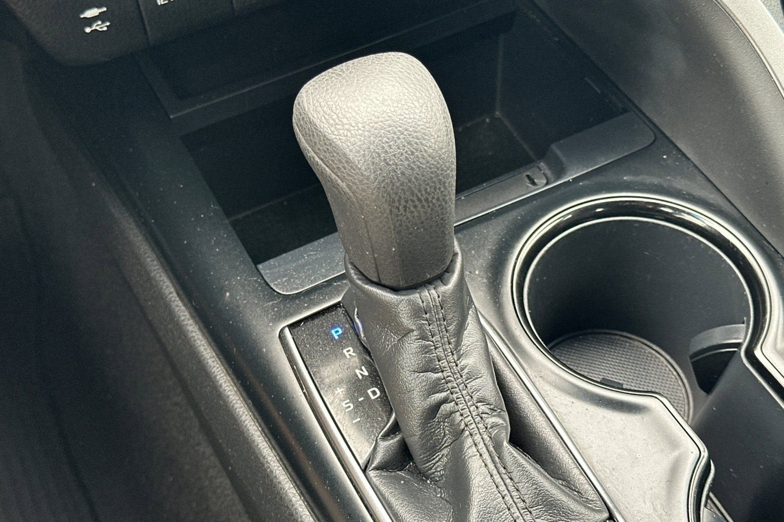 2018 Toyota Camry Hybrid LE