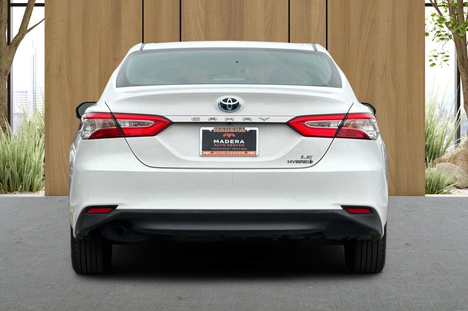 2018 Toyota Camry Hybrid LE