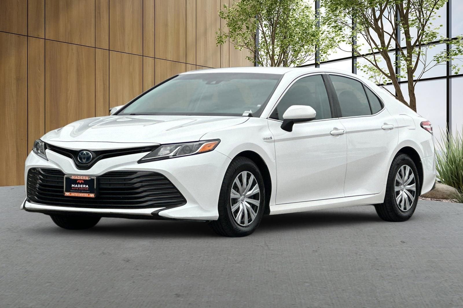 2018 Toyota Camry Hybrid LE