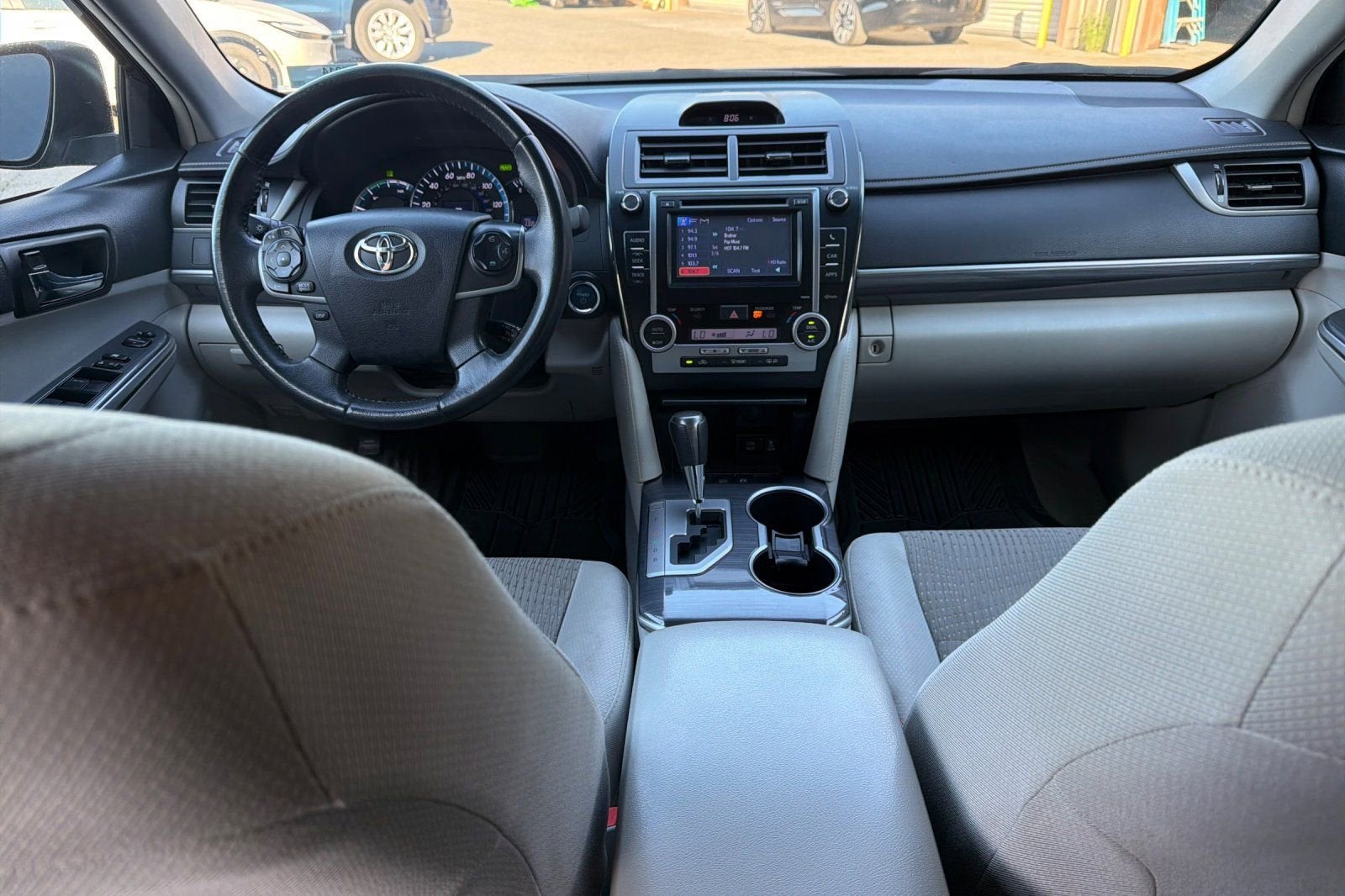 2014 Toyota Camry Hybrid LE