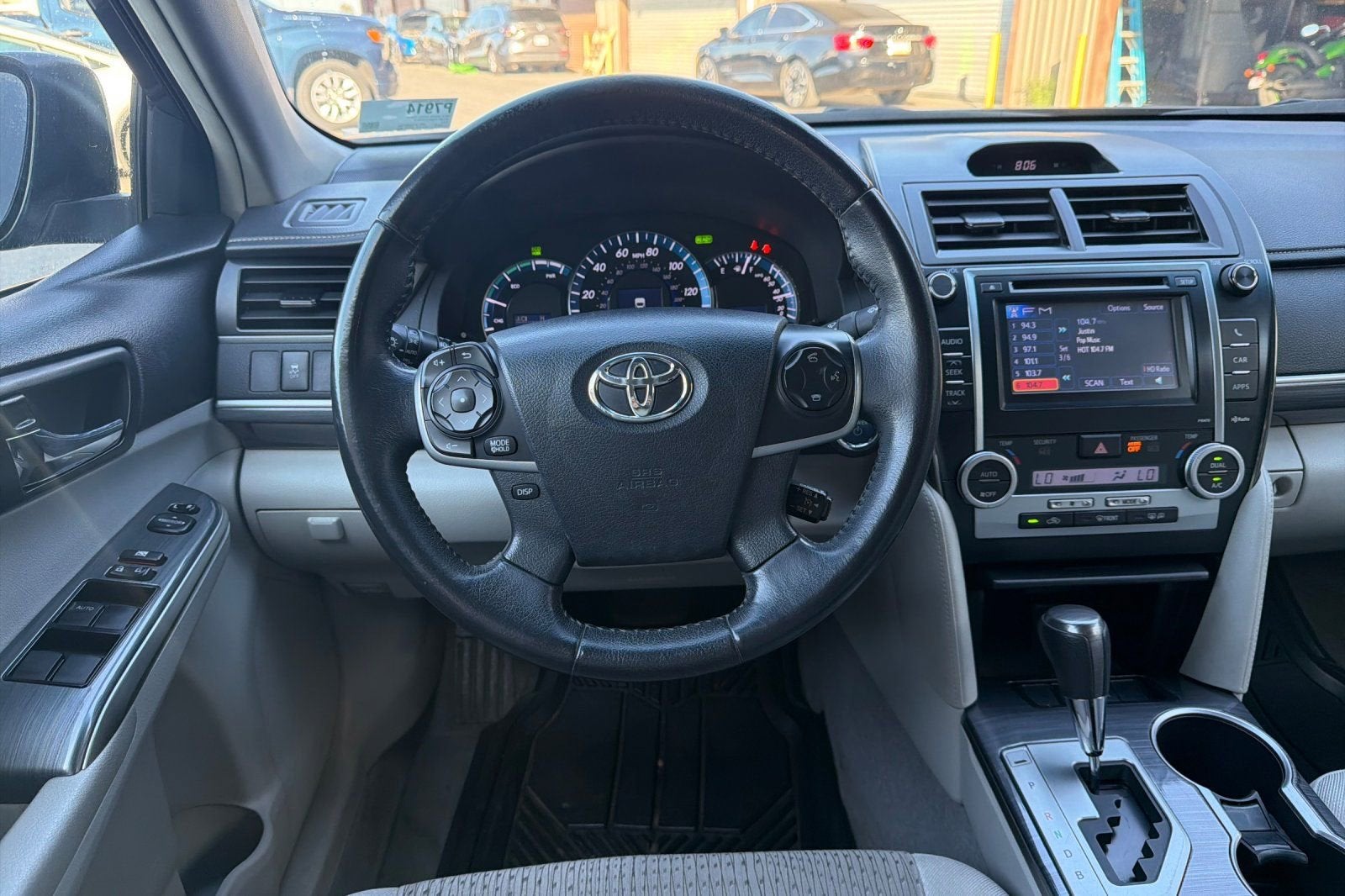 2014 Toyota Camry Hybrid LE