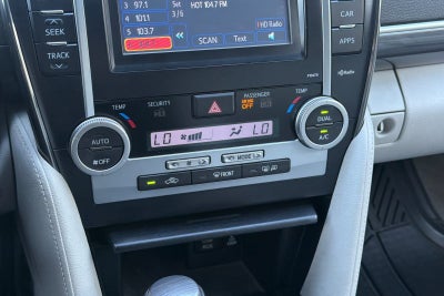 2014 Toyota Camry Hybrid LE