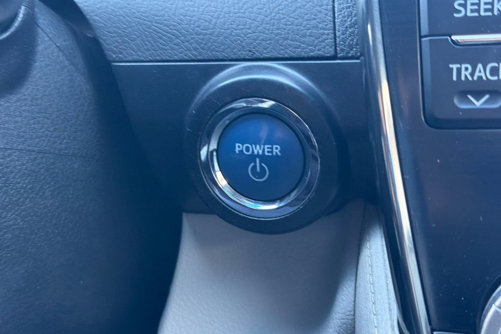 2014 Toyota Camry Hybrid LE