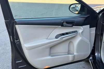 2014 Toyota Camry Hybrid LE