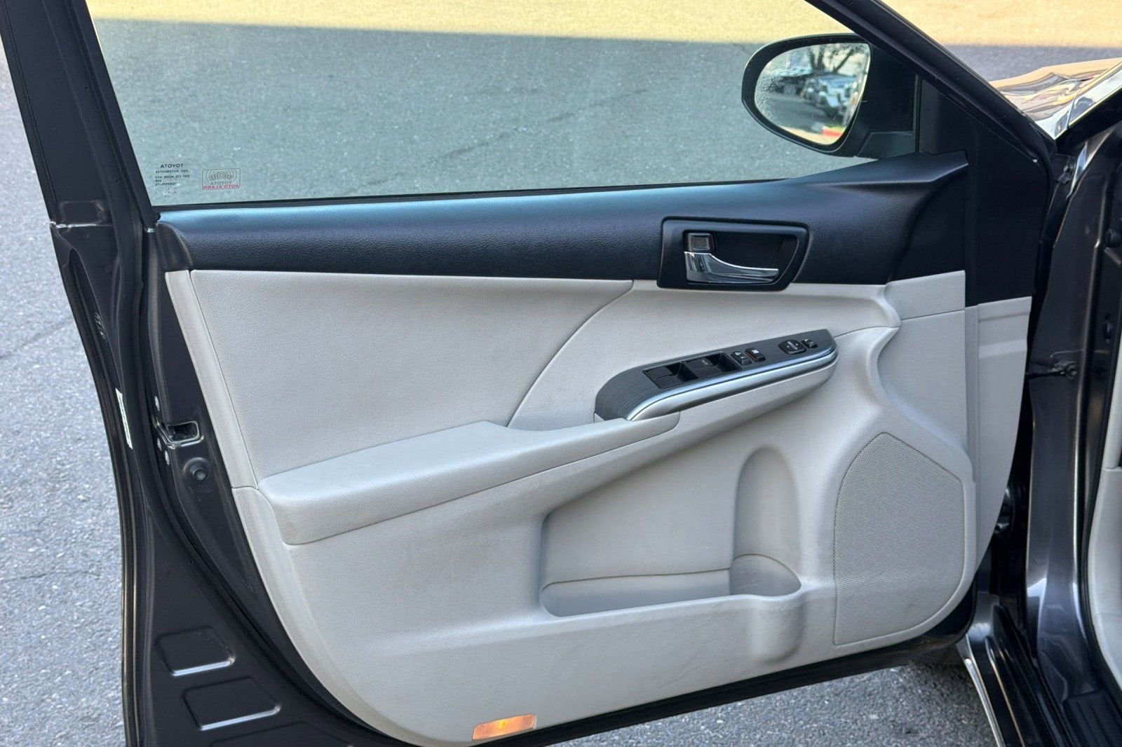2014 Toyota Camry Hybrid LE
