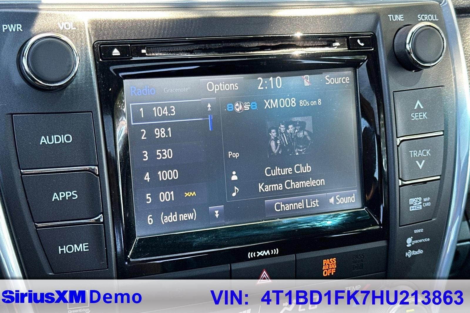 2017 Toyota Camry Hybrid LE