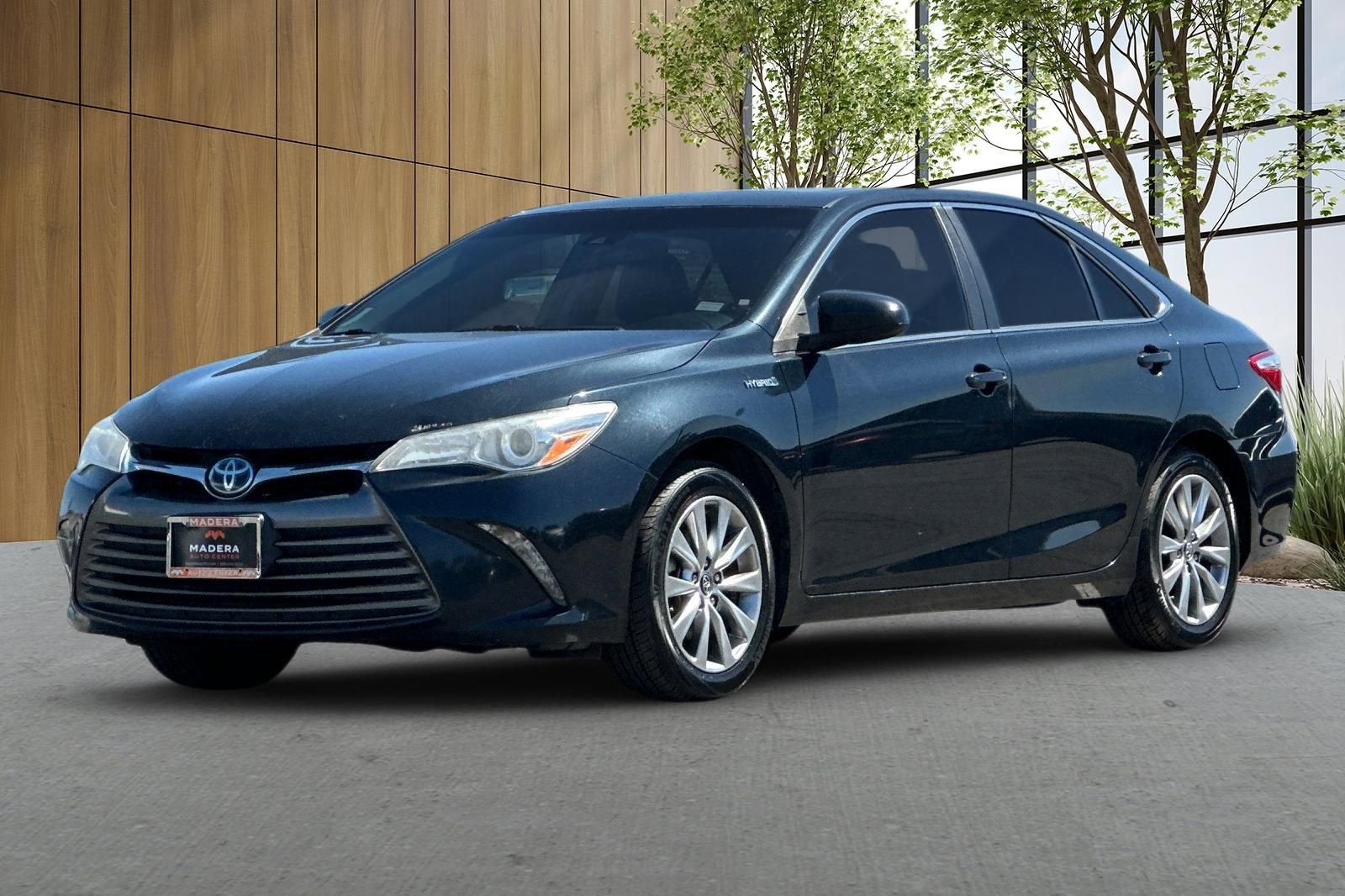 2017 Toyota Camry Hybrid LE