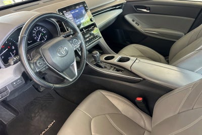 2019 Toyota Avalon XLE