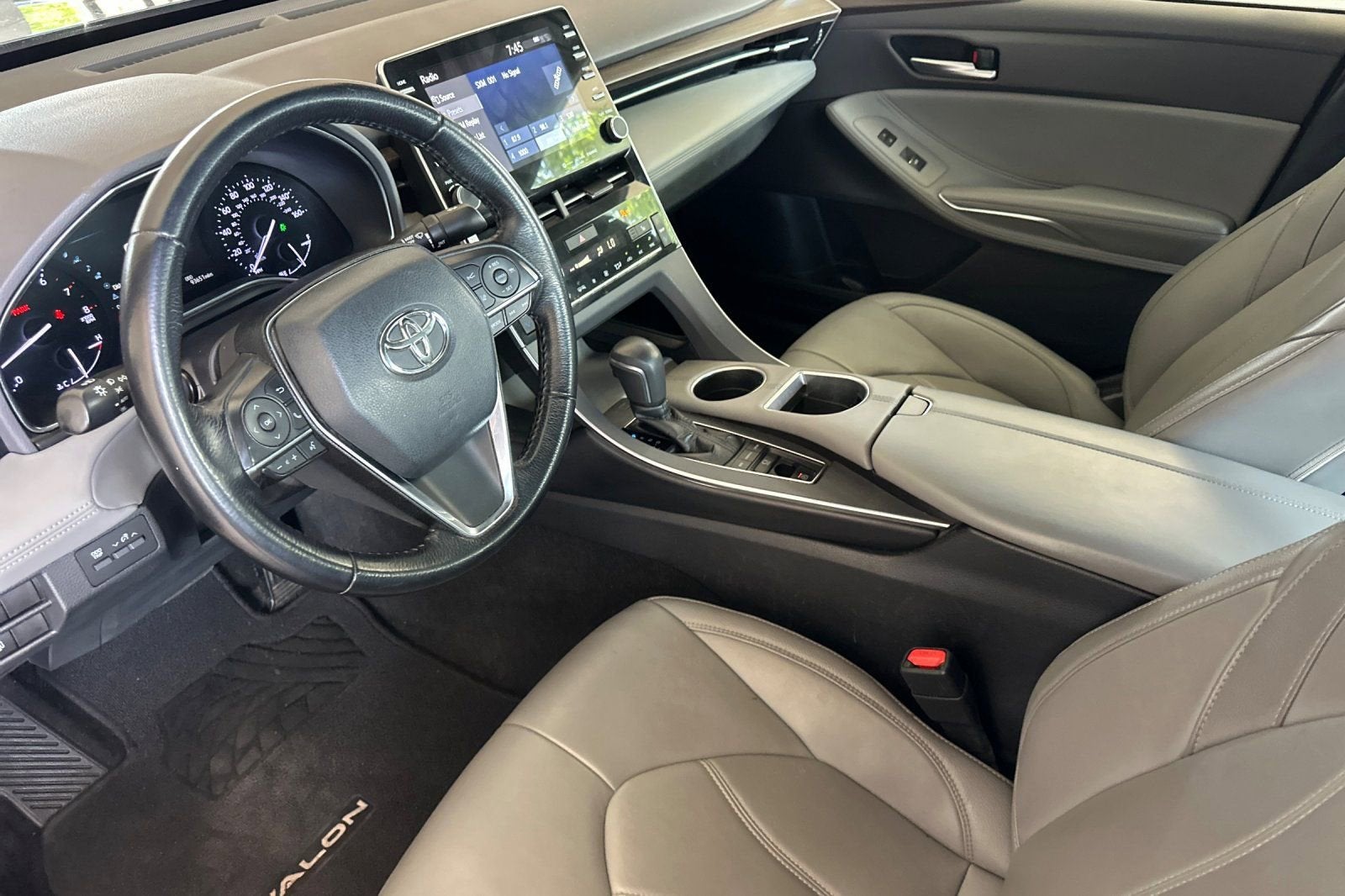 2019 Toyota Avalon XLE