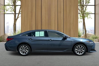 2019 Toyota Avalon XLE