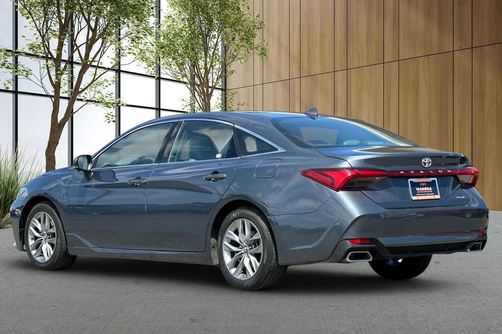 2019 Toyota Avalon XLE