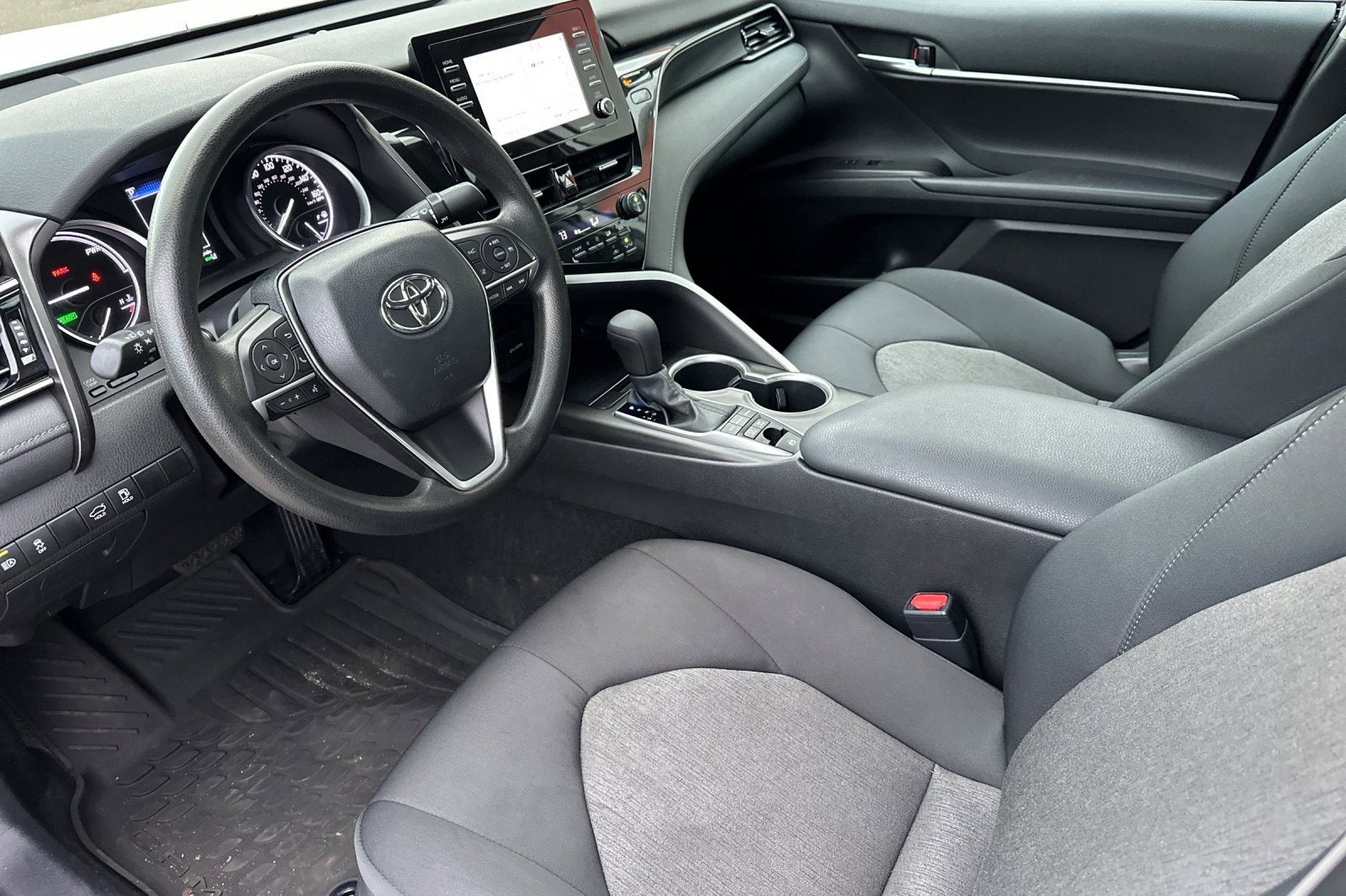 2021 Toyota Camry Hybrid LE